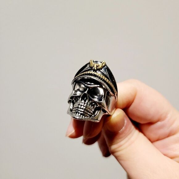 Brand New Silver Skull Captain Ring Adjustable Size - Picture 2 of 8